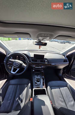 Внедорожник / Кроссовер Audi Q5 2019 в 