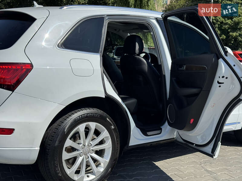 Внедорожник / Кроссовер Audi Q5 2014 в Луцке
