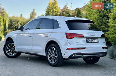 Внедорожник / Кроссовер Audi Q5 2021 в 