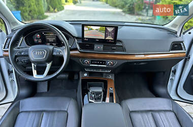 Внедорожник / Кроссовер Audi Q5 2021 в 