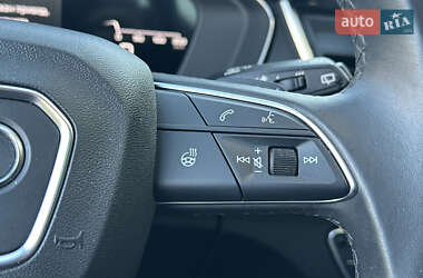Внедорожник / Кроссовер Audi Q5 2021 в 