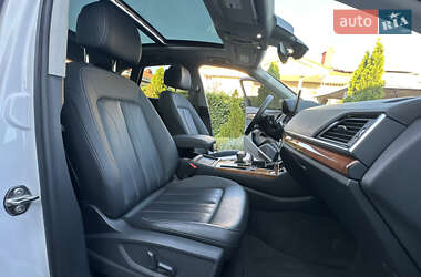 Внедорожник / Кроссовер Audi Q5 2021 в 