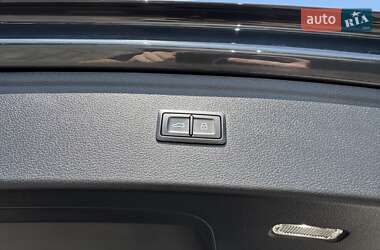 Внедорожник / Кроссовер Audi Q5 2017 в 