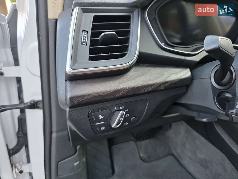 Внедорожник / Кроссовер Audi Q5 2019 в Ужгороде