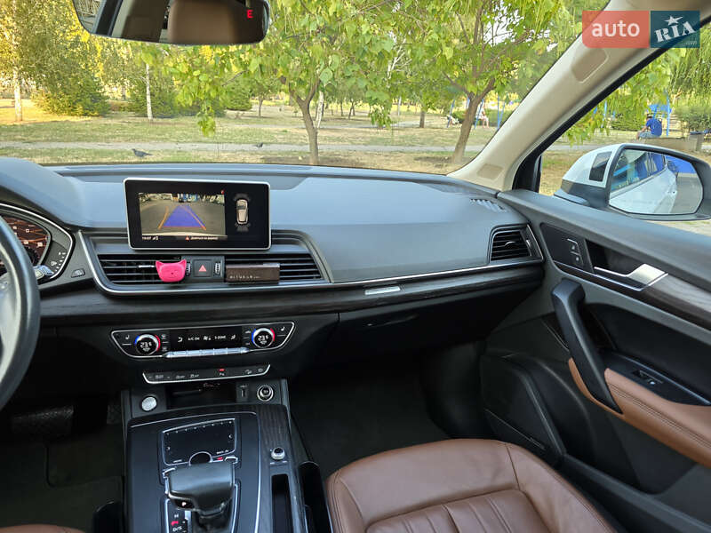 Внедорожник / Кроссовер Audi Q5 2019 в Ужгороде