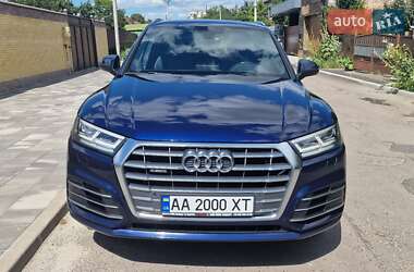 Внедорожник / Кроссовер Audi Q5 2017 в 