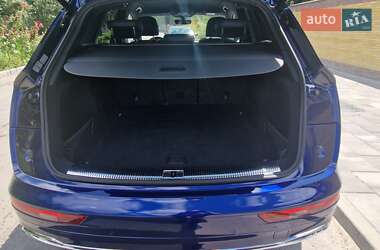 Внедорожник / Кроссовер Audi Q5 2017 в 