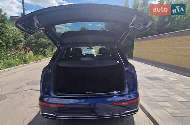 Внедорожник / Кроссовер Audi Q5 2017 в 