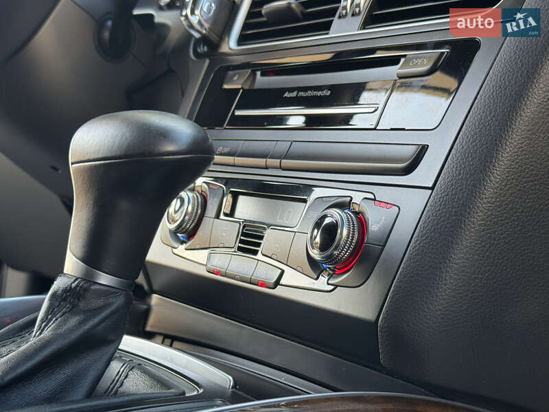 Внедорожник / Кроссовер Audi Q5 2015 в Дрогобыче