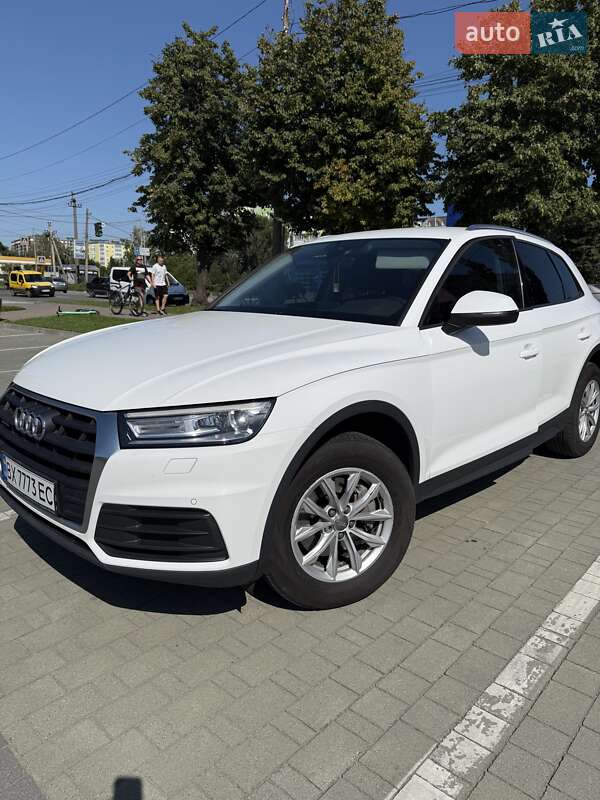 Внедорожник / Кроссовер Audi Q5 2017 в Хмельницком