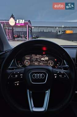 Внедорожник / Кроссовер Audi Q5 2018 в 