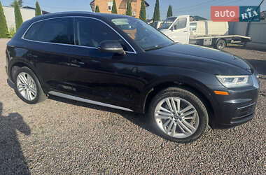 Внедорожник / Кроссовер Audi Q5 2018 в 