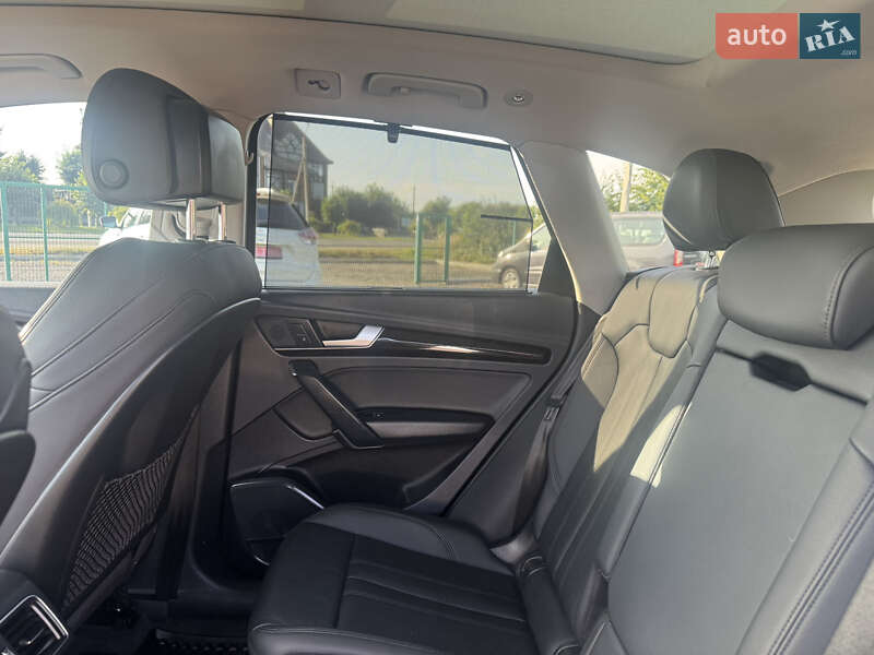Внедорожник / Кроссовер Audi Q5 2018 в Луцке