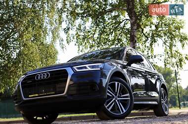 Внедорожник / Кроссовер Audi Q5 2018 в 
