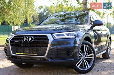 Внедорожник / Кроссовер Audi Q5 2018 в 