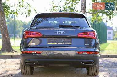 Внедорожник / Кроссовер Audi Q5 2018 в 