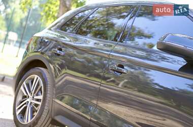 Внедорожник / Кроссовер Audi Q5 2018 в 