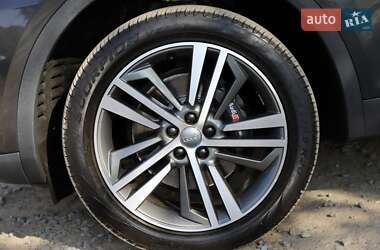Внедорожник / Кроссовер Audi Q5 2018 в 