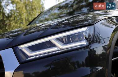 Внедорожник / Кроссовер Audi Q5 2018 в 