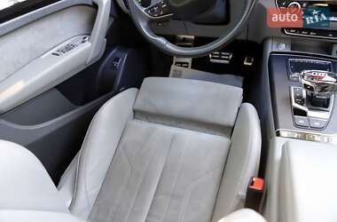 Внедорожник / Кроссовер Audi Q5 2018 в 
