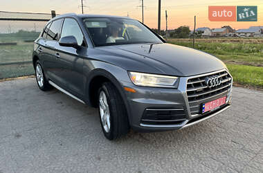 Внедорожник / Кроссовер Audi Q5 2018 в 