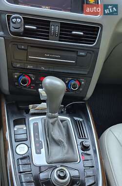 Внедорожник / Кроссовер Audi Q5 2011 в 