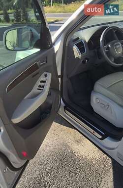 Внедорожник / Кроссовер Audi Q5 2011 в 
