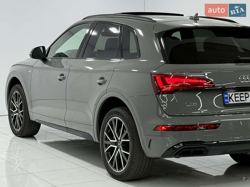 Внедорожник / Кроссовер Audi Q5 2022 в Одессе