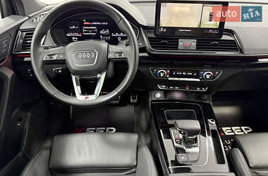 Внедорожник / Кроссовер Audi Q5 2022 в 
