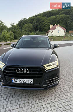 Внедорожник / Кроссовер Audi Q5 2020 в 