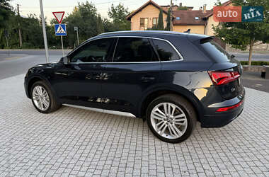 Внедорожник / Кроссовер Audi Q5 2020 в 