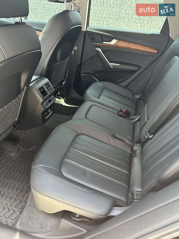 Внедорожник / Кроссовер Audi Q5 2021 в Луцке