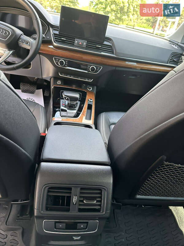 Внедорожник / Кроссовер Audi Q5 2021 в Луцке