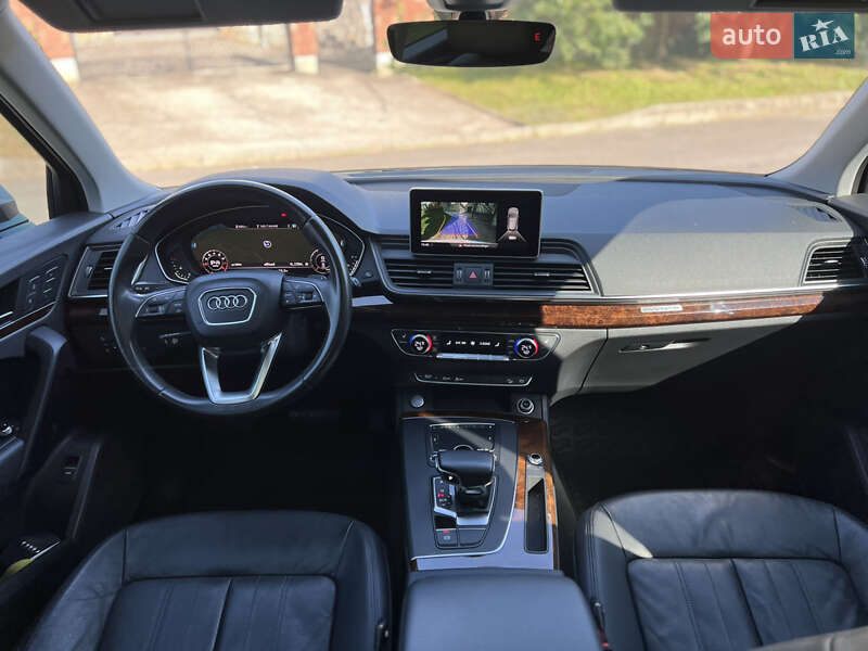 Внедорожник / Кроссовер Audi Q5 2018 в Ровно