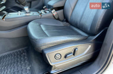 Внедорожник / Кроссовер Audi Q5 2018 в 