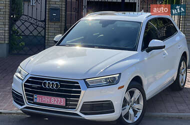 Внедорожник / Кроссовер Audi Q5 2018 в 