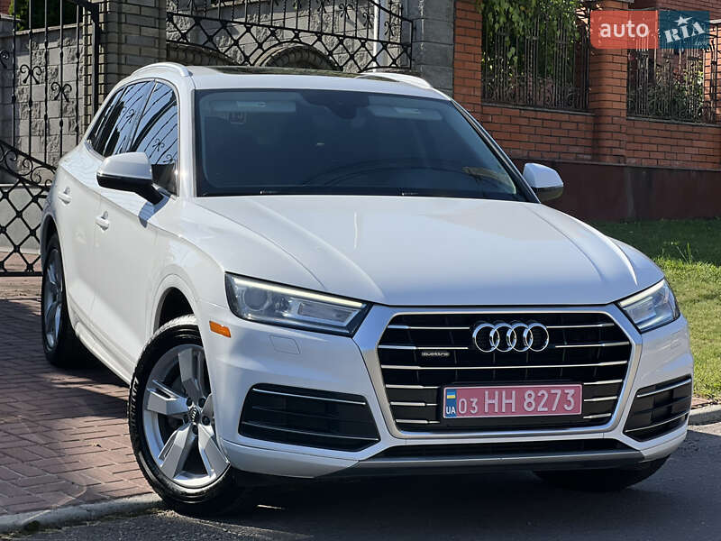 Внедорожник / Кроссовер Audi Q5 2018 в Ровно