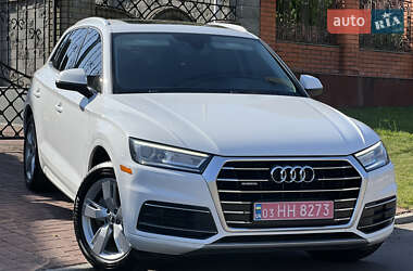 Внедорожник / Кроссовер Audi Q5 2018 в 