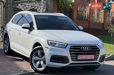 Внедорожник / Кроссовер Audi Q5 2018 в 