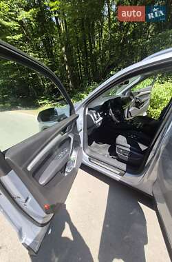 Внедорожник / Кроссовер Audi Q5 2017 в 