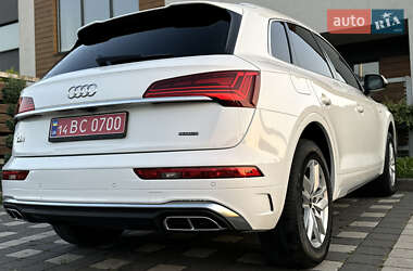 Внедорожник / Кроссовер Audi Q5 2022 в 