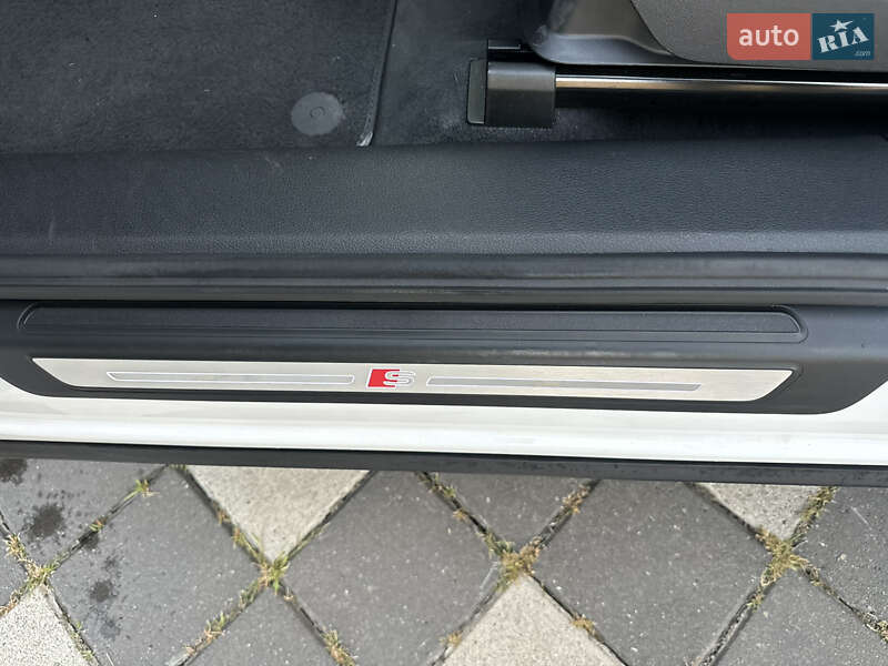 Внедорожник / Кроссовер Audi Q5 2022 в Стрые