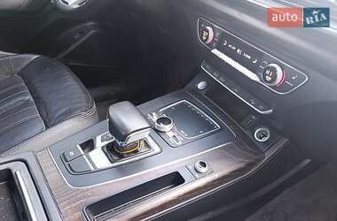 Внедорожник / Кроссовер Audi Q5 2018 в 