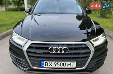 Внедорожник / Кроссовер Audi Q5 2018 в 