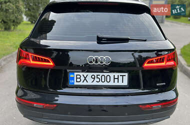 Внедорожник / Кроссовер Audi Q5 2018 в 