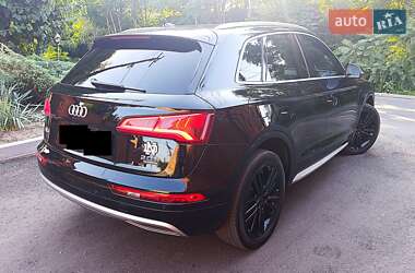 Внедорожник / Кроссовер Audi Q5 2018 в 