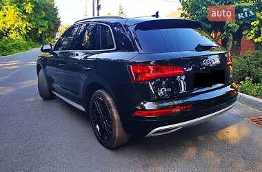 Внедорожник / Кроссовер Audi Q5 2018 в 