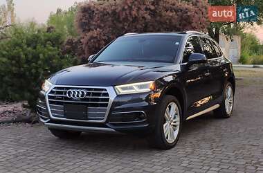Позашляховик / Кросовер Audi Q5 2018 в Нововолинську