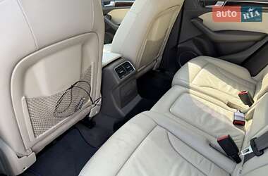 Внедорожник / Кроссовер Audi Q5 2015 в 