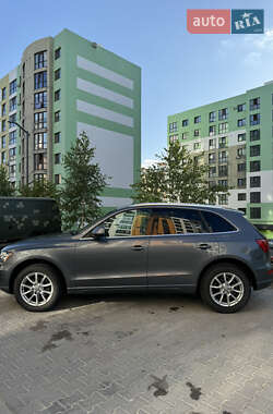 Внедорожник / Кроссовер Audi Q5 2012 в 